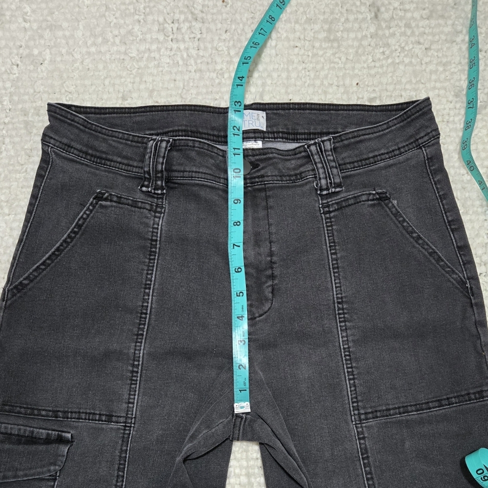 Time and Tru Women's Cargo Utility Jeans Washed Black Size 14 High Rise - Picture 10 of 12